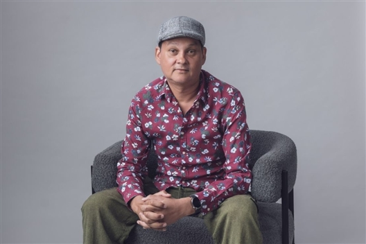 Oorkant die pad: Ramon Alexander